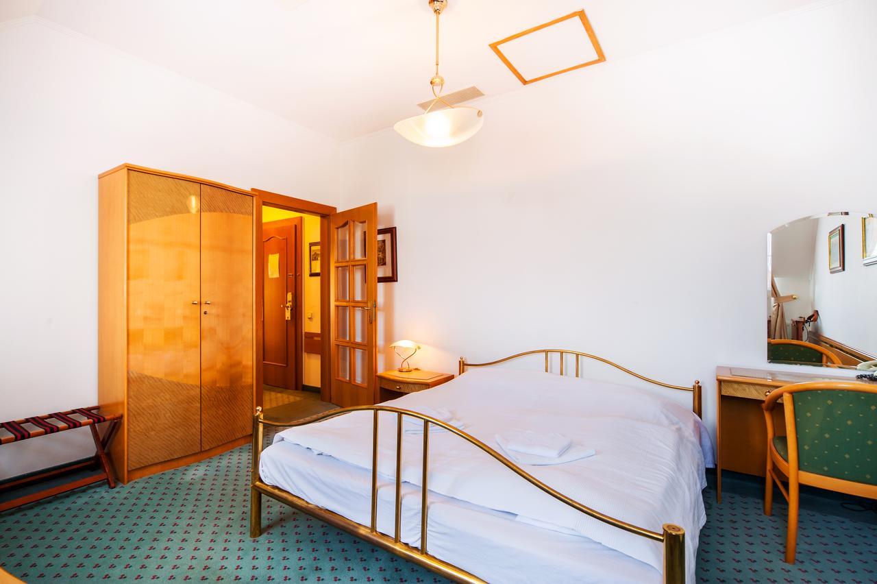 Villa Voyta Prague Luaran gambar
